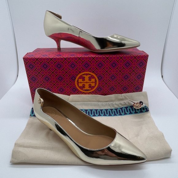TORY BURCH Women's NEW Elizabeth 40MM Pump Mirrored Metallic Silver Kitten Shoes - Picture 8 of 10